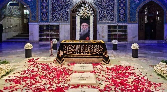 هیئت روی دانش آموزان خوشابی در مراسم سوگواری رهبر شهید