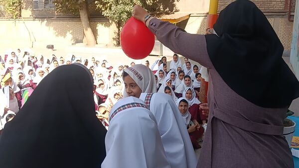 ولادت حضرت زینب (س) در دبستان شطیطه2