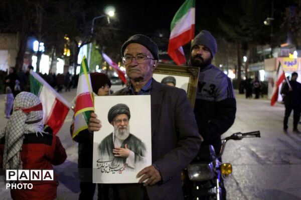 احیا در اولین شب قدر و هشتمین شب مراسم شهادت قائد امت آیت الله خامنه ای 