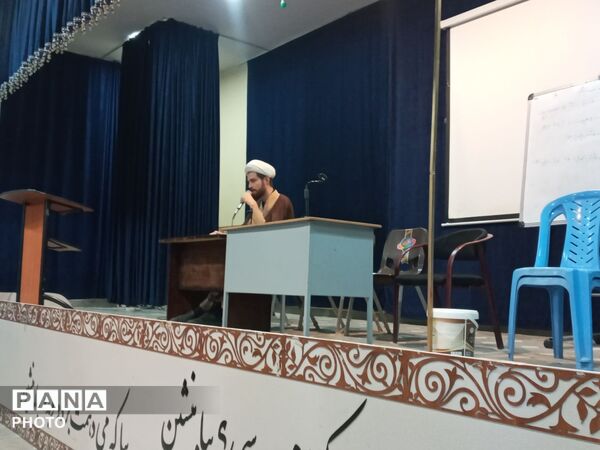  هم اندیشی مسئولان انجمن اسلامی در کانون فرهنگی تربیتی شاهد