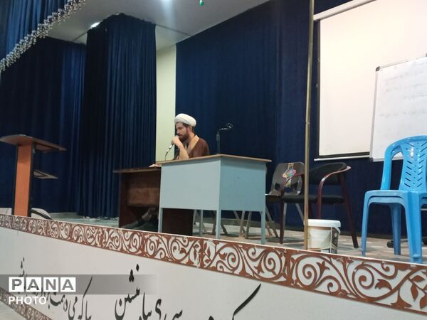 هم اندیشی مسئولان انجمن اسلامی در کانون فرهنگی تربیتی شاهد