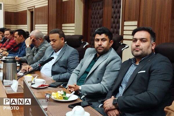 تقدیر از معلمان نمونه استانی به مناسبت گرامیداشت هفته معلم در ناحیه دو شهرری 
