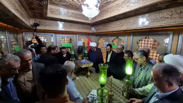مراسم غبارروبی ضریح مطهر حضرت سلطانعلی(ع) همزمان با میلاد پیامبر(ص) و امام صادق(ع) در مشهد اردهال