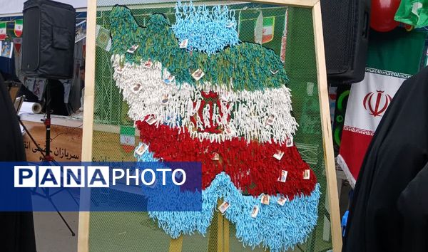 راهپیمایی ۲۲ بهمن با حضور پرشور مردم انقلابی در تهران