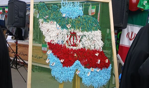 راهپیمایی ۲۲ بهمن با حضور پرشور مردم انقلابی در تهران