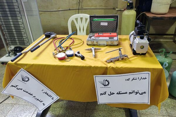 نمایشگاه دستاوردهای دانش‌آموزان هنرستان فنی حرفه‌ای‌ رباط‌کریم