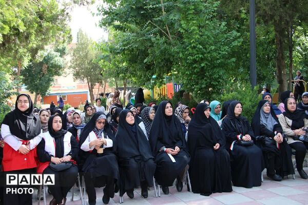 همایش پیاده‌روی بانوان قرچک؛ گامی برای خانواده سالم و ایران جوان