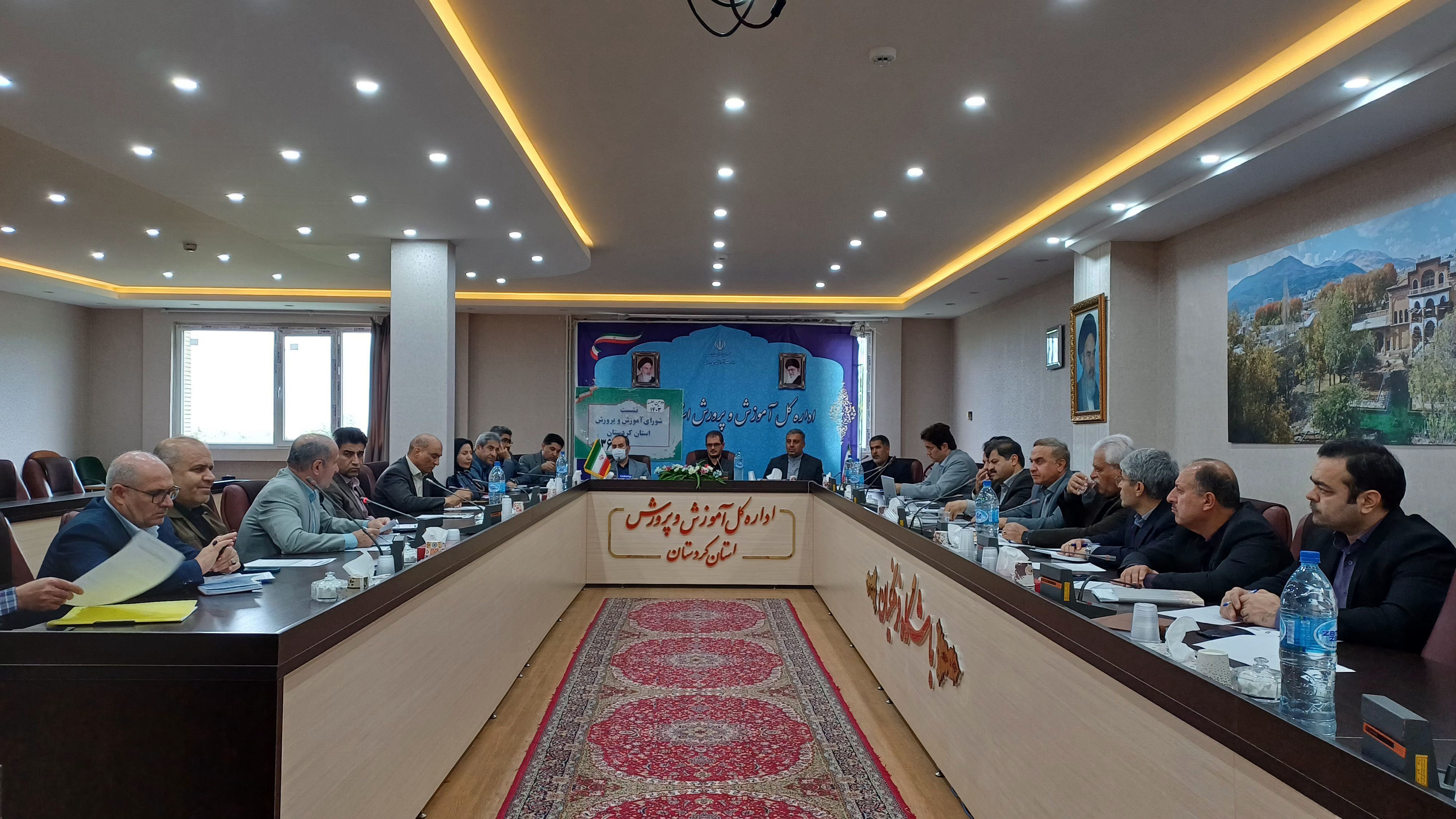 کمک به مدارس غیردولتی درچارچوب قوانین انجام شود