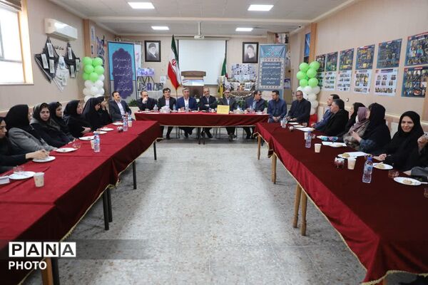 مطالبات بی‌واسطه شورای دانش‌آموزی مدرسه شهید مسافری تبریز با مسوولان وزارت آموزش و پرورش 