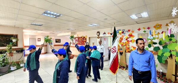 بازدید ارزیاب سازمان دانش‌آموزی کشور از فعالیت‌های مدارس تمام تشکیلاتی استان البرز 