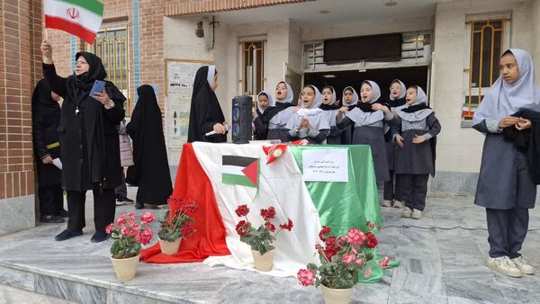 جشن روز دانش آموز در دبستان آیت الله هاشمی رفسنجانی