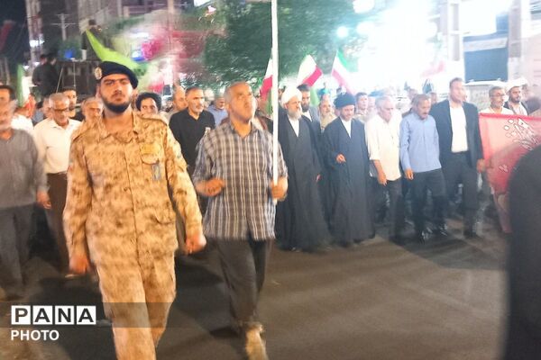 شور و حماسه مردمی در شهرستان شهید پرور قرچک در صدو ششمین شب از تجمعات مردمی 