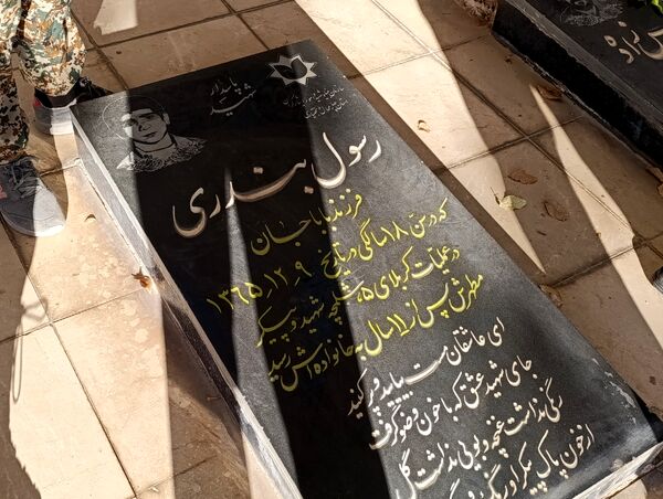 اجرای طرح لاله‌های روشن در آموزشگاه شیخ فضل‌الله نوری 