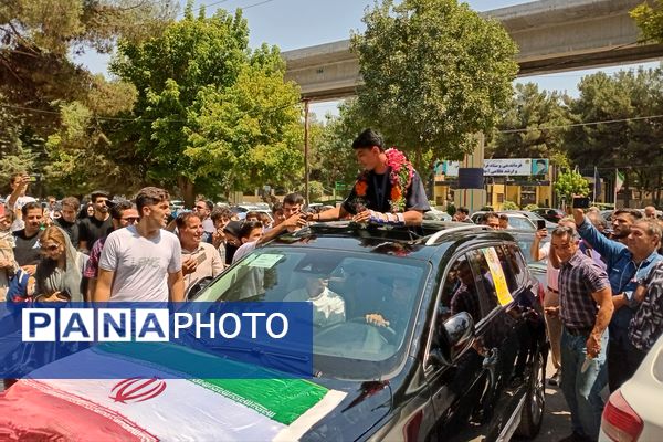 استقبال مردم کرمانشاه از آرین سلیمی قهرمان المپیک پاریس 