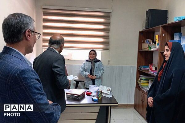 بازدید رئیس اداره آموزش و پرورش جوادآباد از مراکز بهداشتی