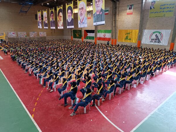 همایش بزرگ یاوران مقاومت در بیرجند 