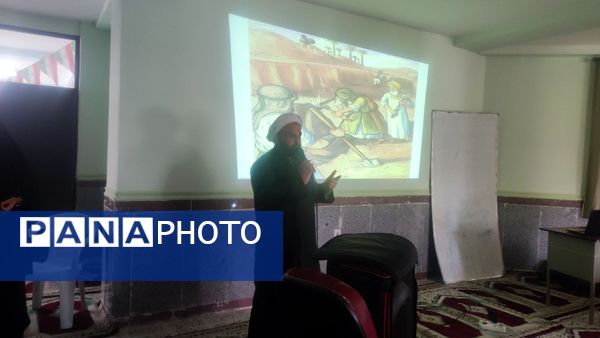 شناخت جنگ نرم از نگاه دین و رسانه در دبیرستان حضرت آسیه(س) حاجی‌آباد