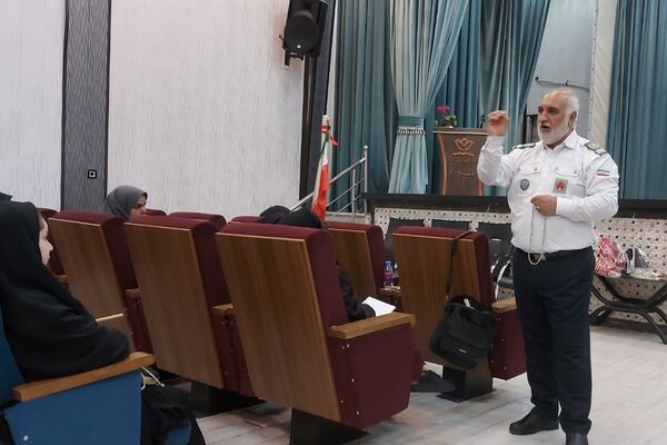 برگزاری دومین دوره تربیت مربی پیشتازان سازمان دانش‌آموزی در کهریزک 
