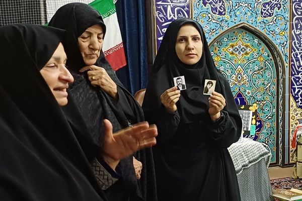 اجرای طرح «لاله‌های روشن» در دبستان آزاده ناحیه دو شهرری 