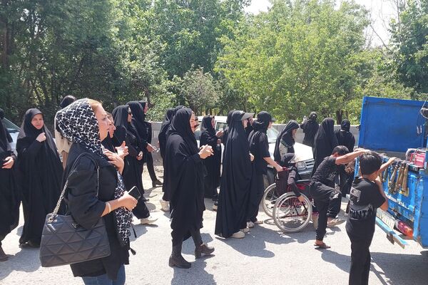 مراسم عزاداری و زنجیر‌زنی روز عاشورا در بوانات