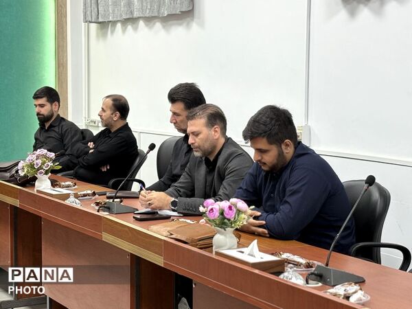 نشست هماهنگی مراسم استانی «احلی من العسل» در اسلامشهر