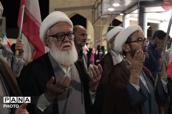 همایش تجدید بیعت معلمان قم با رهبر انقلاب