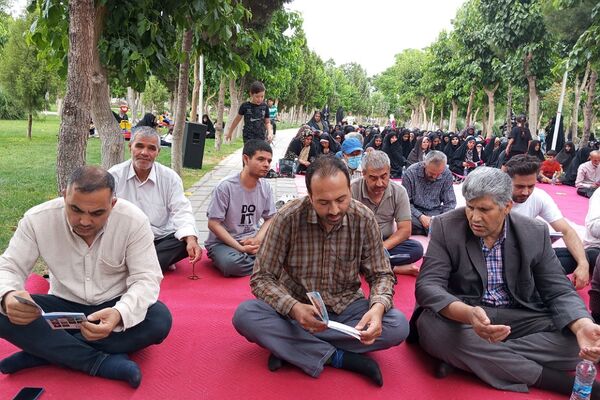 محفل پر فیض دعای عرفه در گلزار شهدا نصیرشهر