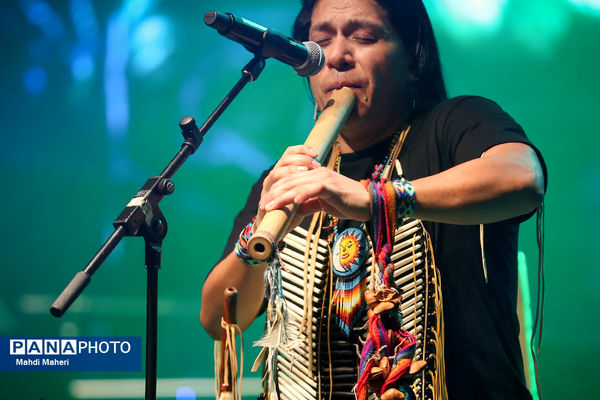 کنسرت لئو روخاس «پسر خورشید»