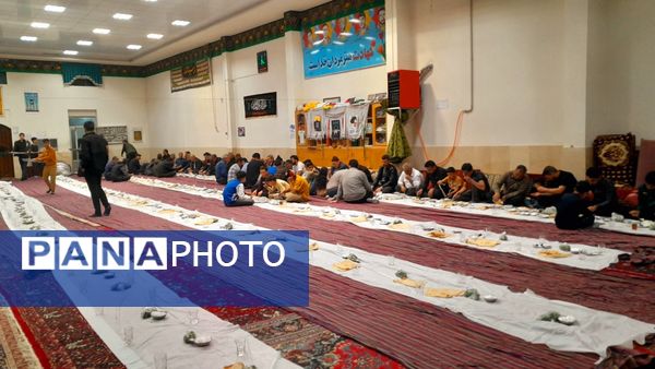 افطاری به مناسبت شب قدر در مسجد چهارده معصوم الغدیر 