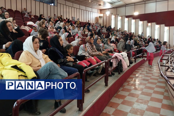 ویژه برنامه میلاد حضرت زهرا (س) و روز مادر دبستان یگانه 