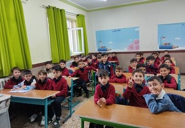 عکس یادگاری از شکوفه های کلاس اولی مدرسه فردوسی (1) اردبیل 
