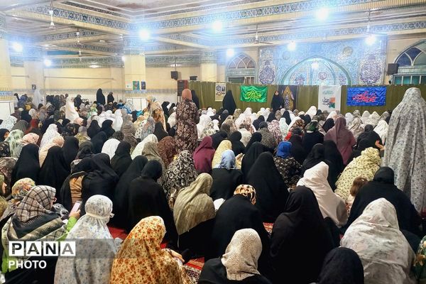 اقامه نماز جمعه ورامین در مسجد صاحب‌الزمان(عج) با حضور گسترده مردم و مسئولان