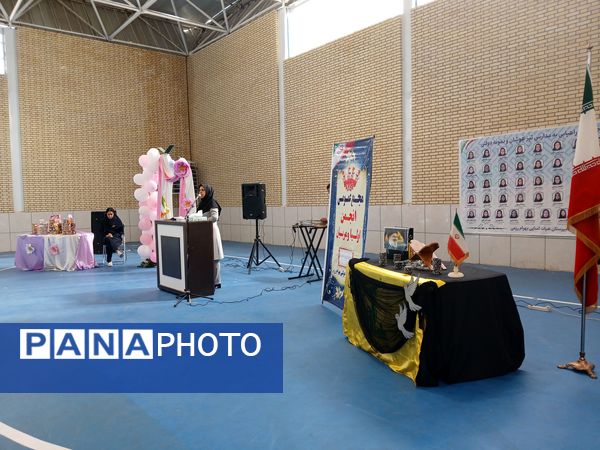 جلسه اولیا و مربیان در دبیرستان بهرام رزمی