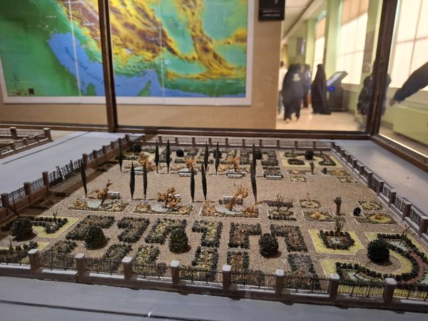 گشتی در تاریخ؛ از مدرسه دارالفنون به سمت دوره ایران باستان