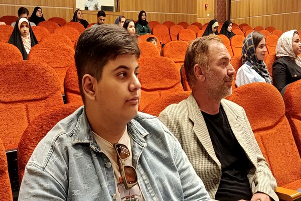 برگزاری نشست صمیمانه هنرمندان و فعالان عرصه رسانه در شهرستان ملارد