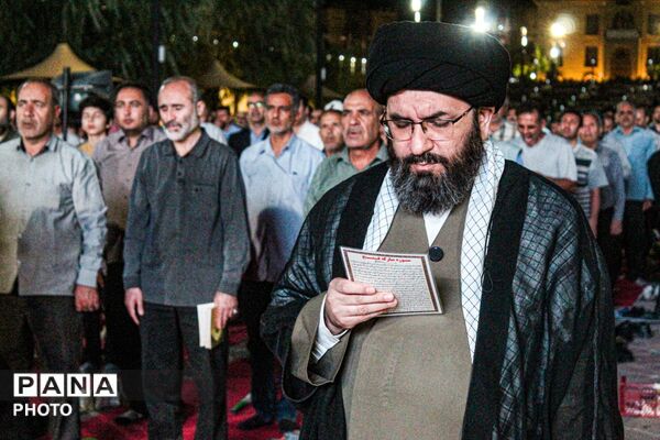 قصه‌ی عزت و ایستادگی ادامه دارد 