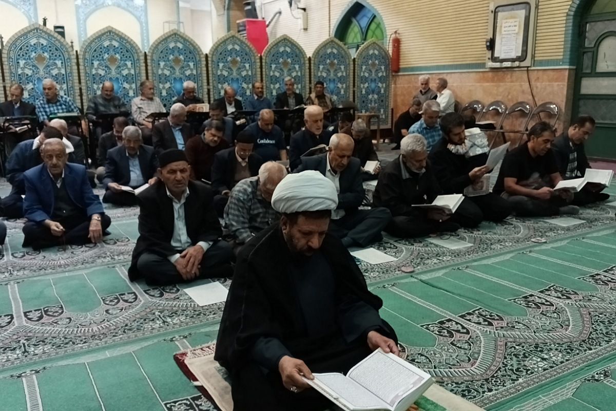عطر ندبه در مسجد کاووسیه صاحب‌الزمان؛ زمزمه‌هایی که دل‌ها را روشن کرد