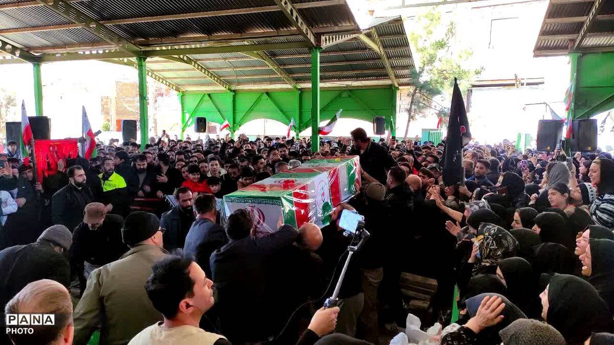 وداع مردم نظرآباد با شهید مهدی عبدالله‌نژاد
