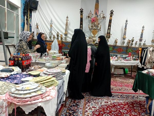 بازارچه محصولات خانگی در شهرستان خلیل آباد 