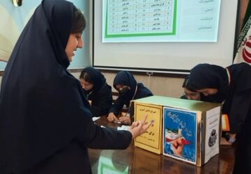 انتخابات شورای دانش‌آموزی در دبیرستان فرزانگان 2 زنجان