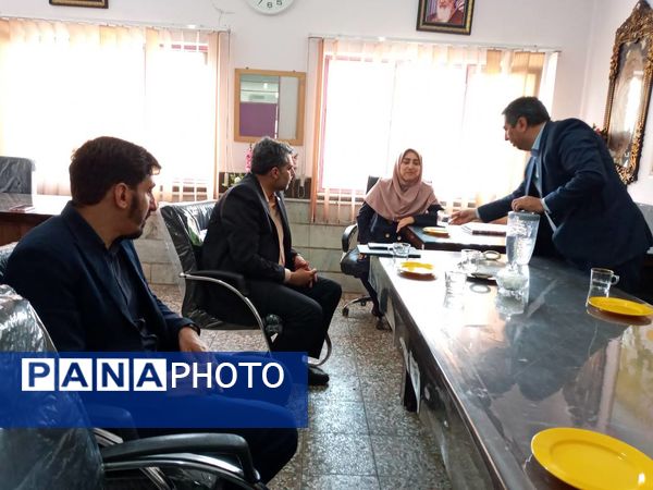 بازدید معاون پرورشی اداره آموزش و پرورش شهرستانهای تهران از نزدیک با مشکلات و چالش های مدرسه شهید رستمی