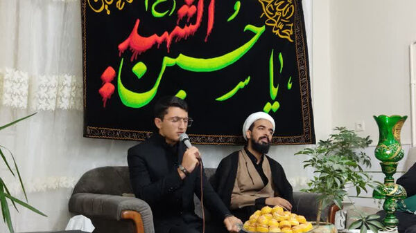 دیدار با خانواده شهید نیازمند در شهرستان سمنان