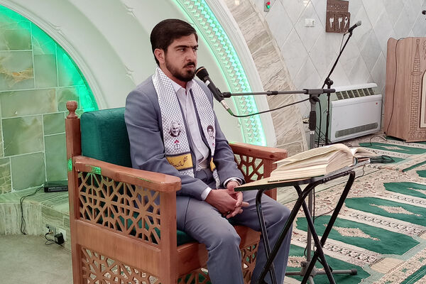 جمعه‌ای به رنگ ایمان؛ مسجد جامع لبریز از عطوفت و معنویت