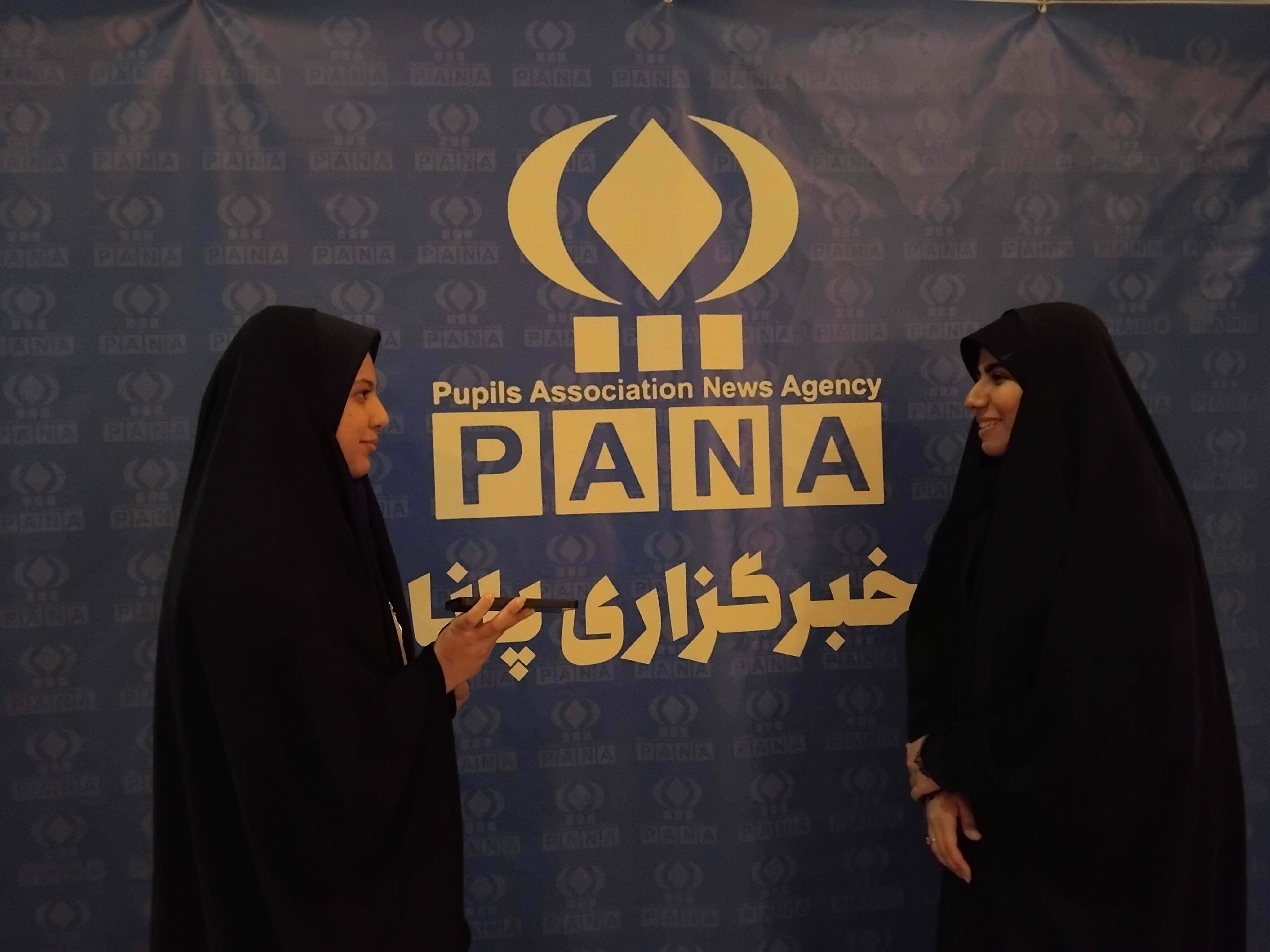 دیدار رهبر فرزانه انقلاب با دانش‌آموزان در این برهه تاریخی دارای پیام سیاسی و قدرت‌نمایی است