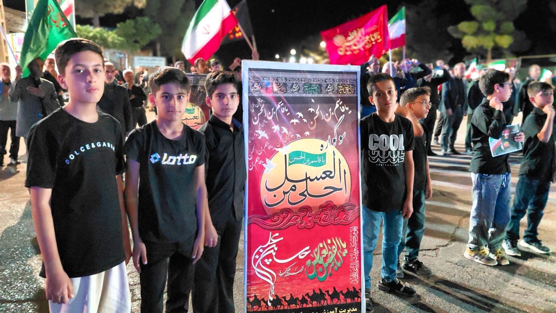 نوجوانان رشتخوار هم‌نوا با حضرت قاسم(ع) در آیین «احلی من العسل»