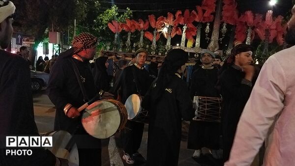 گذری بر اجرای گروه غم نوازان نینوا در شب صد و چهل و چهارم از اجتماعات مردمی 