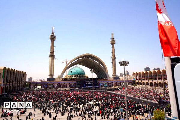 وداع با پیکر مطهر امام شهید در مصلای تهران