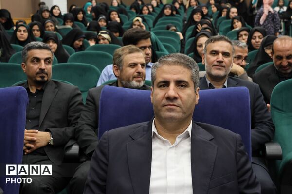 آیین تجلیل از منتخبین استانی اجلاسیه نماز