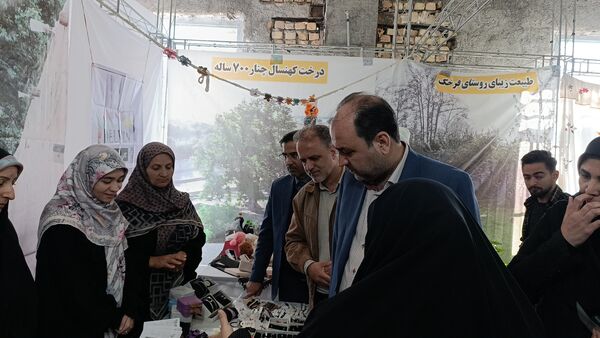 نمایشگاه دستاوردها و توانمندی بانوان روستایی در روستای بشرآباد