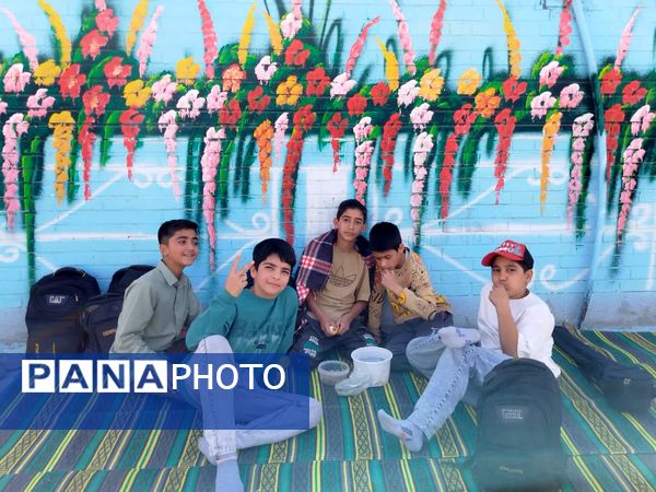 روزی با نشاط و عالی برای دانش آموزان دبیرستان نمونه دولتی دانش